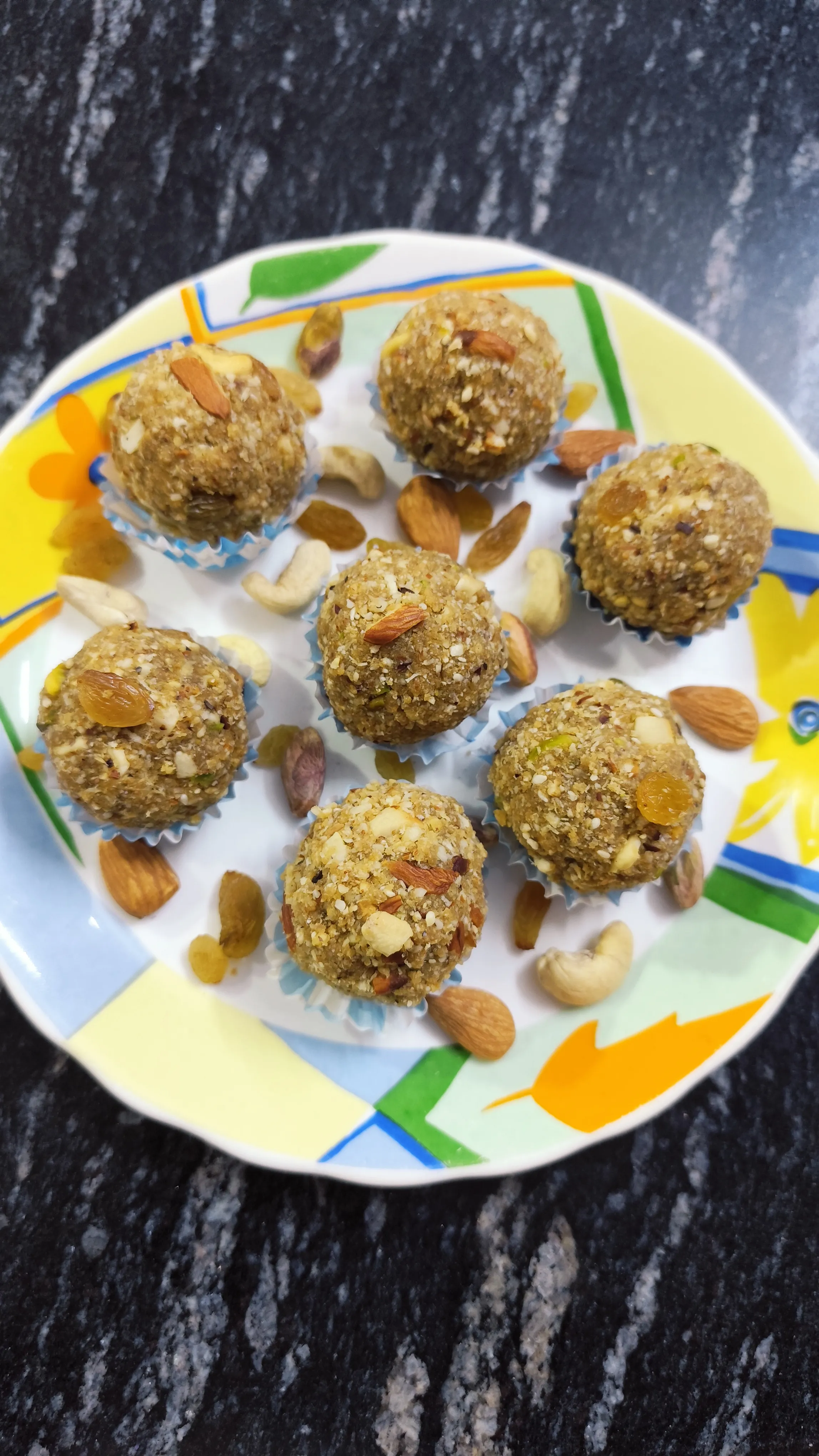 Roasted Makhana Dryfruit Laddoos 